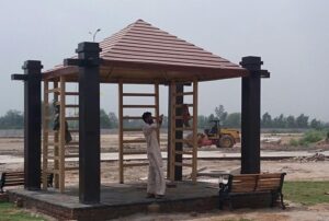 Heavy-Pole Gazebo